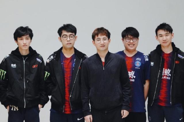 00后体育 00后体育