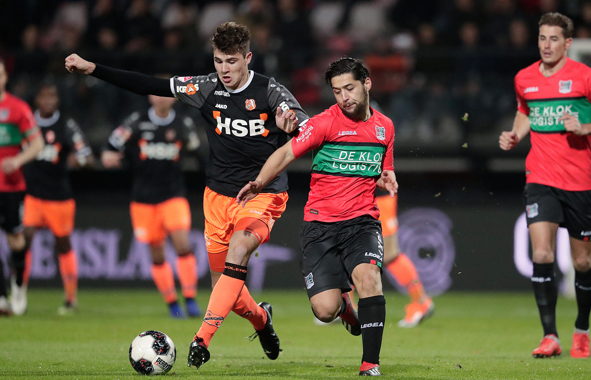 并带领俱乐 并带领俱乐