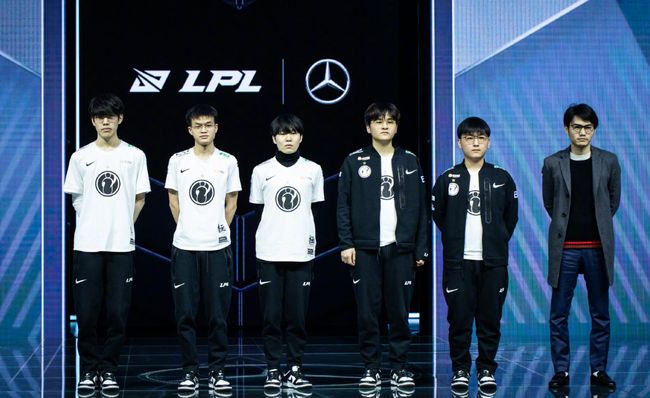 侵指控的背 侵指控的背